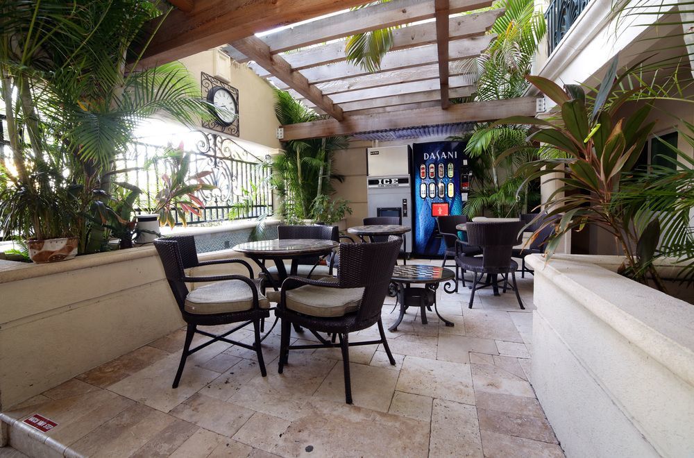 The Sea Lord Hotel & Suites (Adults Only) Lauderdale-by-the-Sea Dış mekan fotoğraf