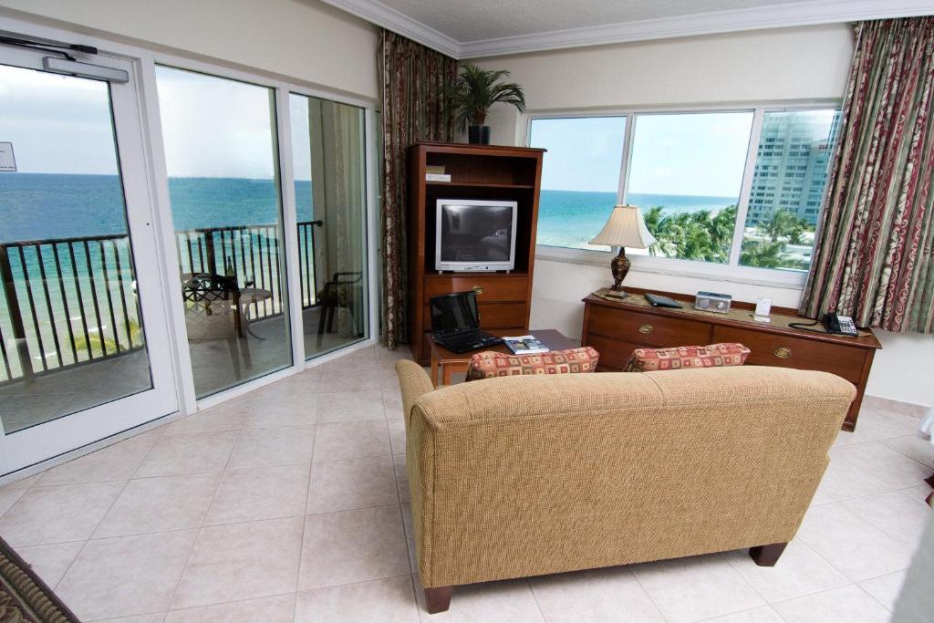 The Sea Lord Hotel & Suites (Adults Only) Lauderdale-by-the-Sea Oda fotoğraf